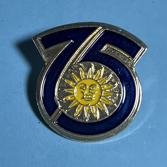 SUN VALLEY 75 Year Anniversary Idaho Resort Skiing Ski Souvenir Travel Pin - Picture 1 of 2